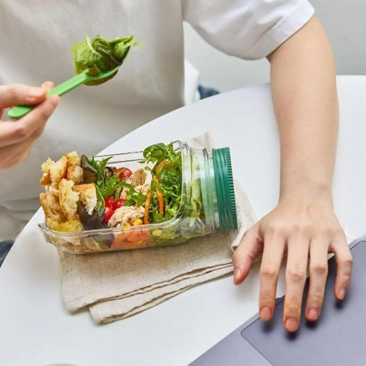 Salad Pod